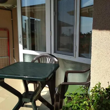 Apartment студия в комплексе Rozali Warna