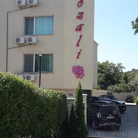 Apartment студия в комплексе Rozali